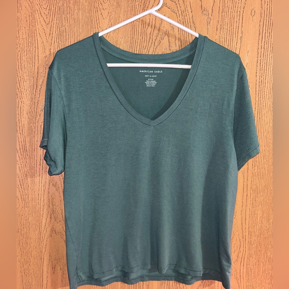 American Eagle soft & sexy tee